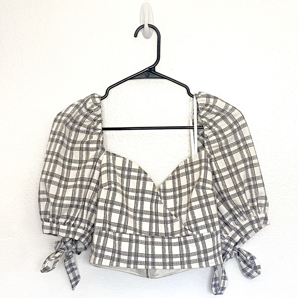 Bebe Puff Sleeve Cropped Top 💌